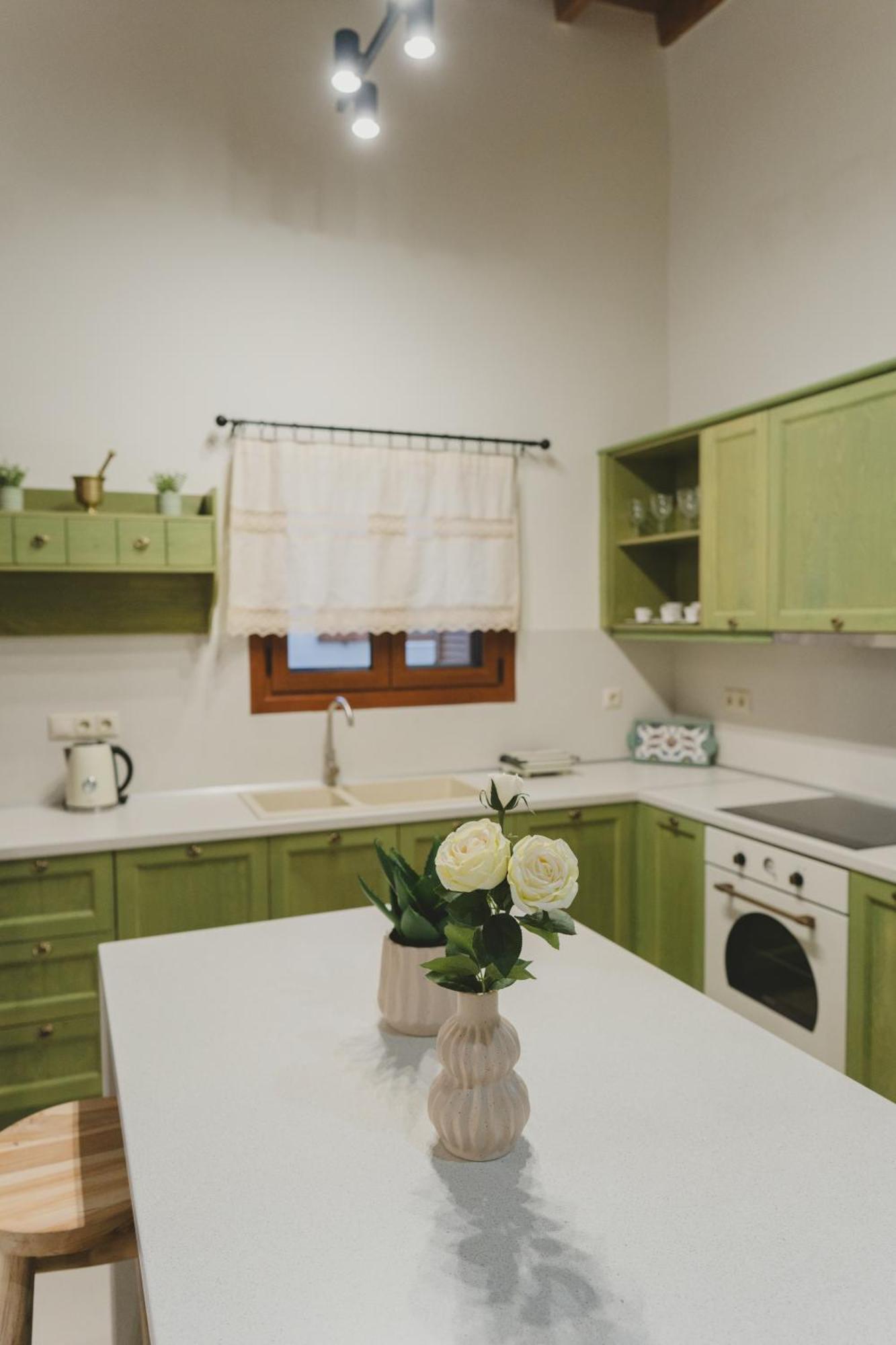 Aesthisis Sensational Accommodation Archangelos อาร์คานเยโลส ภายนอก รูปภาพ